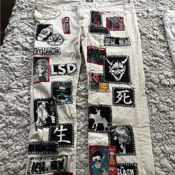 White Patchwork Graphic Jeans
